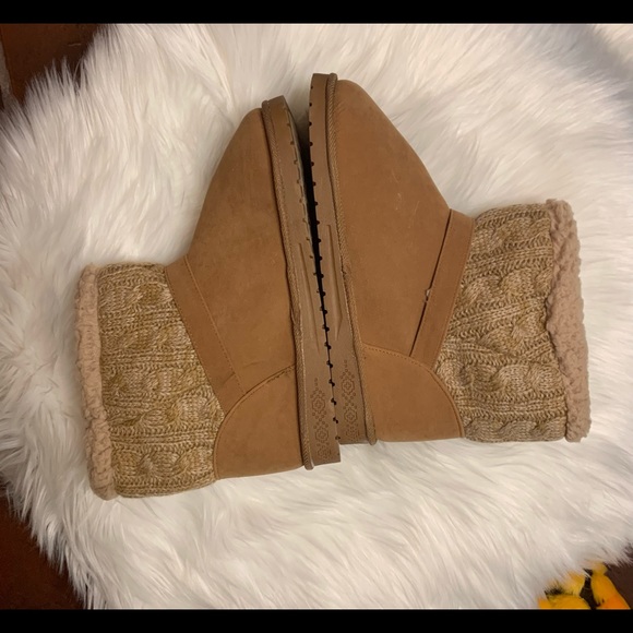 Essentials by Muk Luks Women’s Winter Boots - Picture 4 of 7